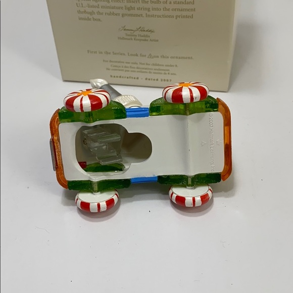Santa’s sweet ride car hallmark ornament - Picture 4 of 4